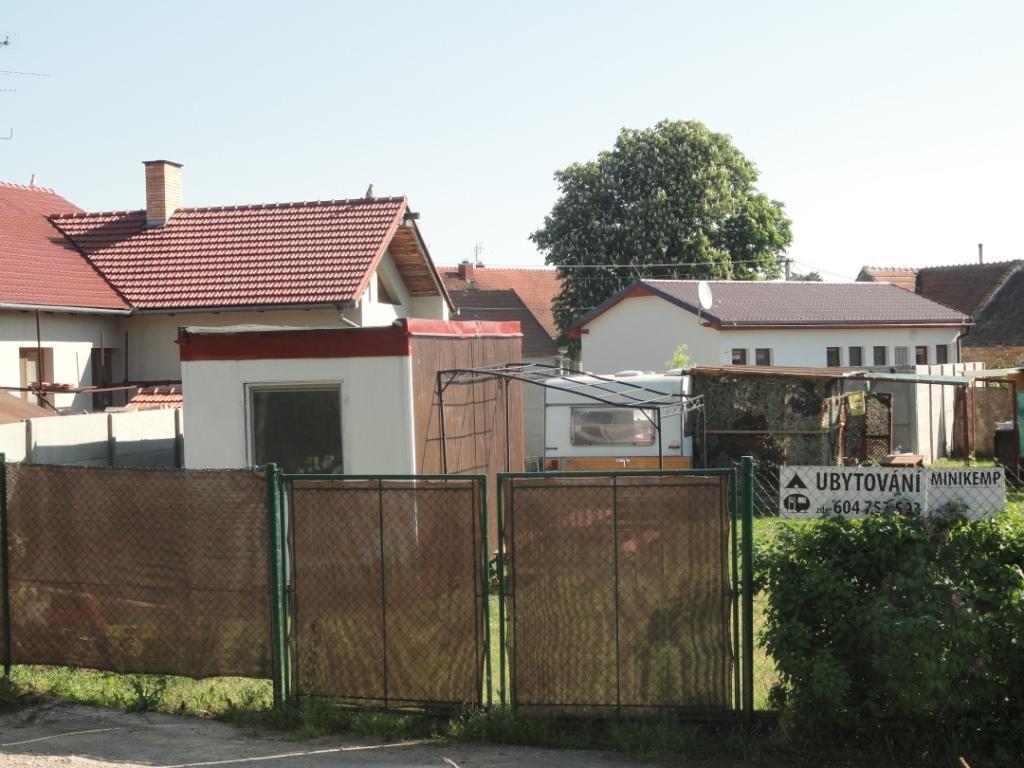 U Novomlynske Nadrze Hotel Nove Mlyny Exterior photo